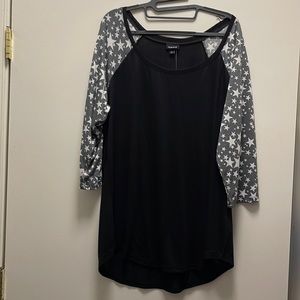 Torrid 3/4 sleeve Raglan shirt nwt